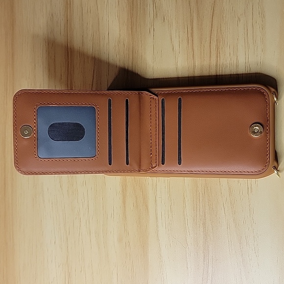 IPhone 14 pro wallet case - Picture 2 of 7